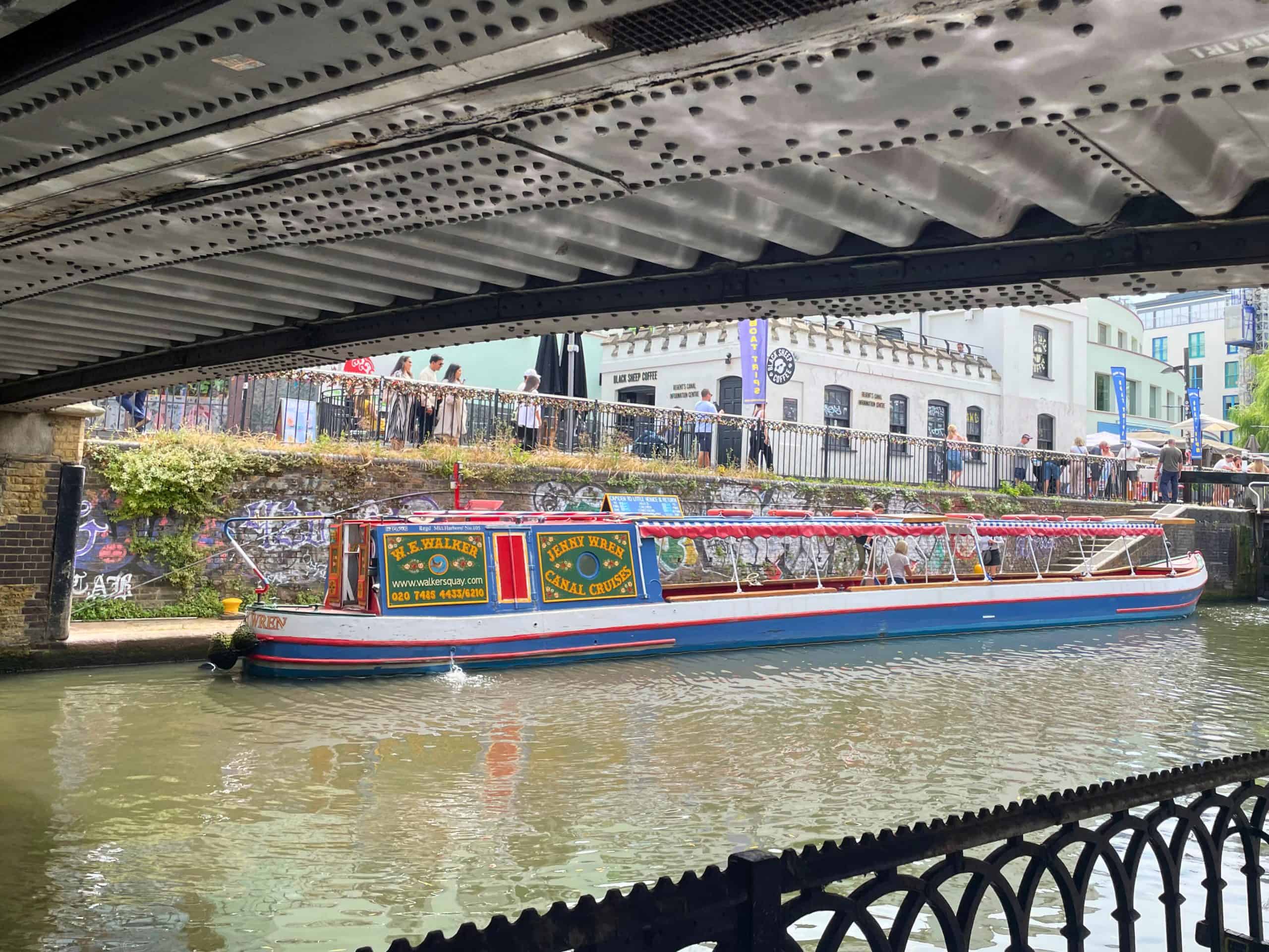 The Jenny Wren canal boat on Regents Canal in London