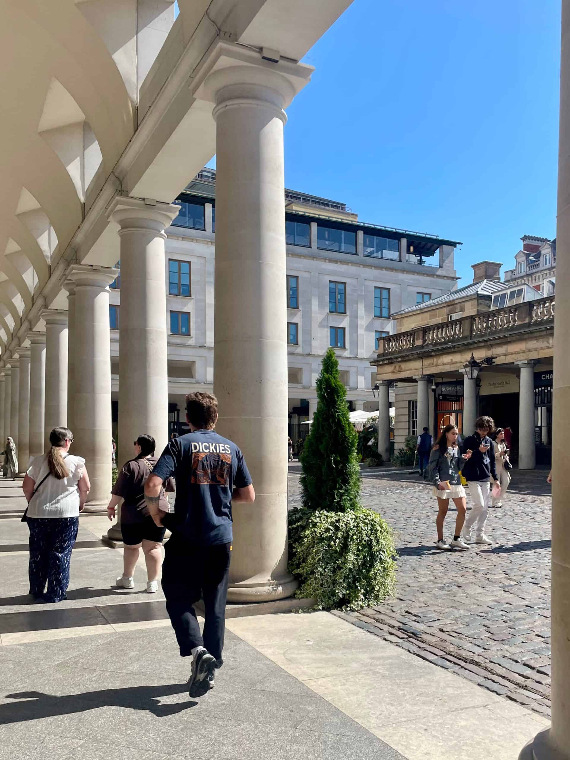 Covent Garden plaza, a safe area to stay for solo female travellers